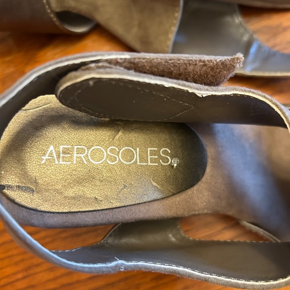 Aerosoles‎ Sandals Taupe Suede and Metallic Heels Women's Size 8.5 - Picture 4 of 8